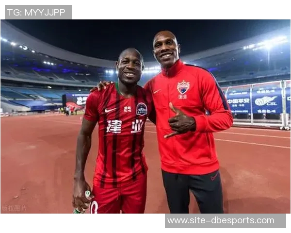 科贝电台报道坎塞洛已抵达巴萨明日将正式亮相引发球迷热议